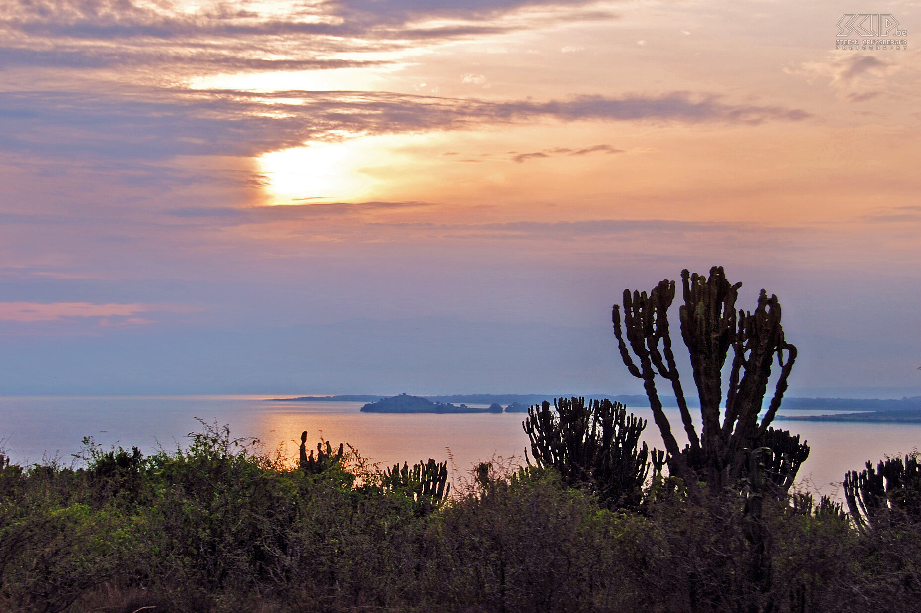 Queen Elizabeth - Sunset Kazinga canal  Stefan Cruysberghs